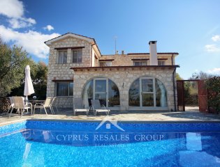 3 Bedroom Villa Provence in Simou Property Image