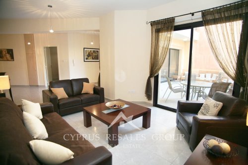 Luxury ground floor apartment in Queens Gardens, coast of Paphos, Cyprus